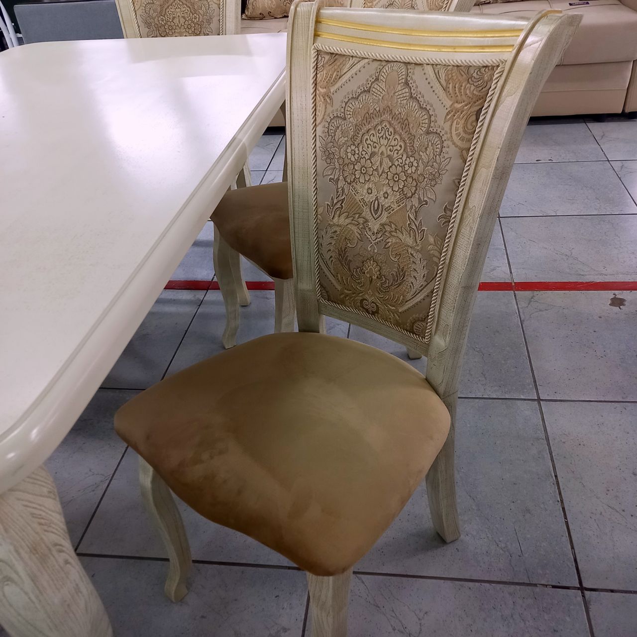 Стол Ева и стулья Маркиз
