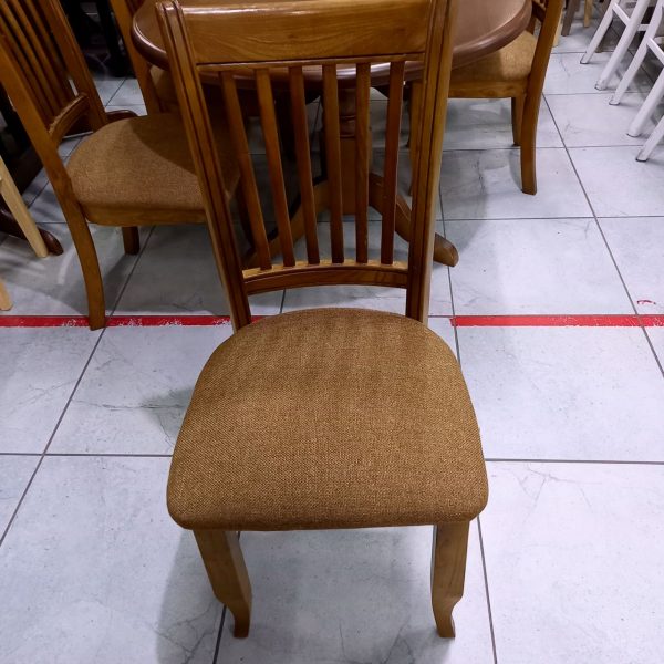 Стол и стулья Рима
