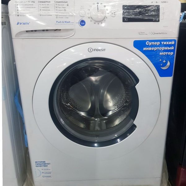 Стиральная машина Indesit BWSE81282LB 8 кг