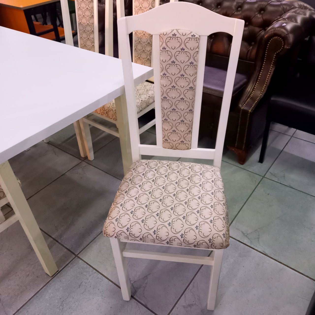 Стол и стулья Кемаль