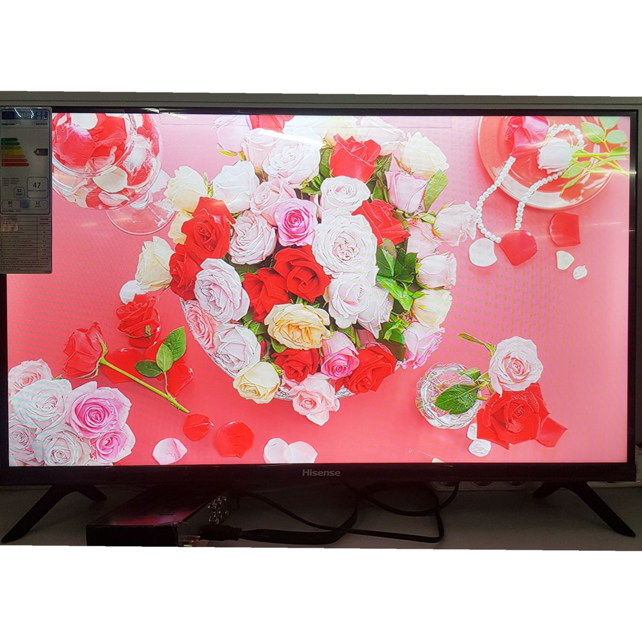 Телевизор Hisense Full HD 82 см
