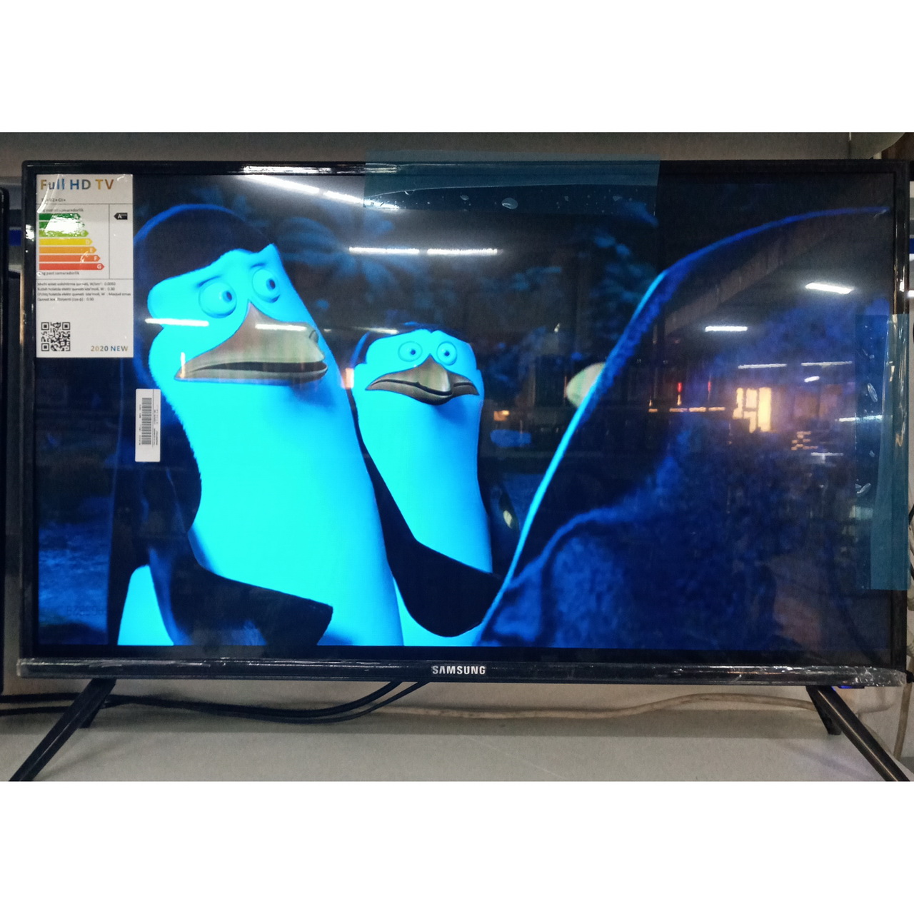 Телевизор FullHD Samsung 82 см