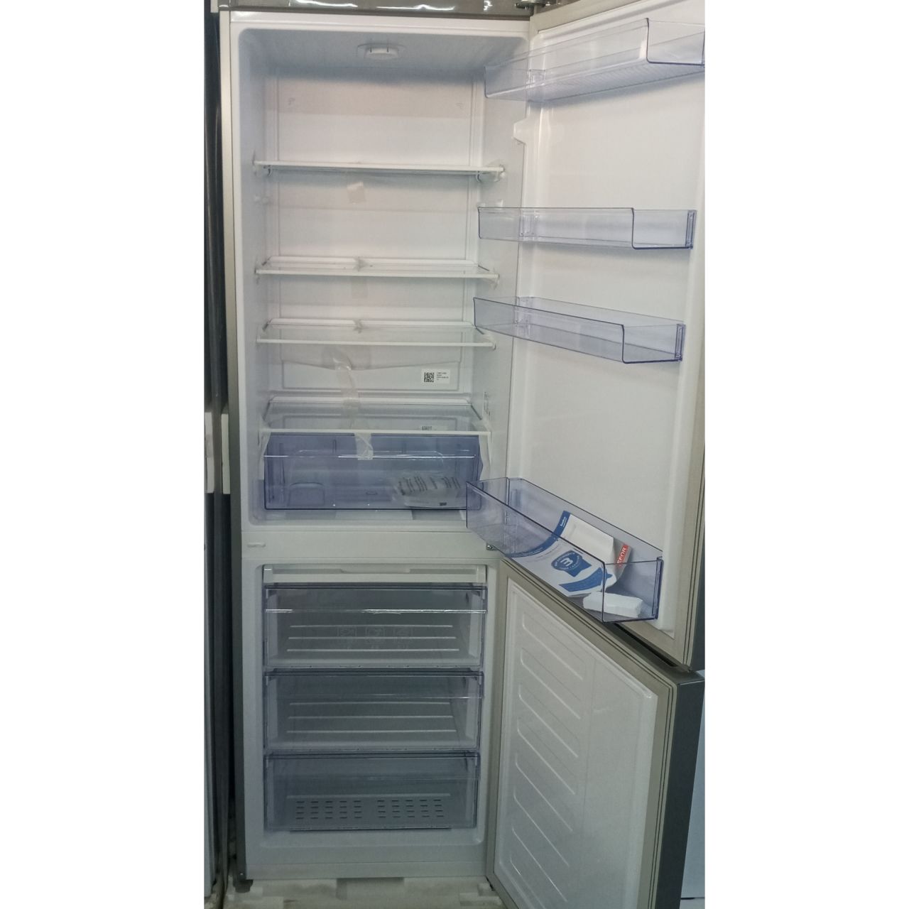 Холодильник двухкамерный Beko на 310 литров
