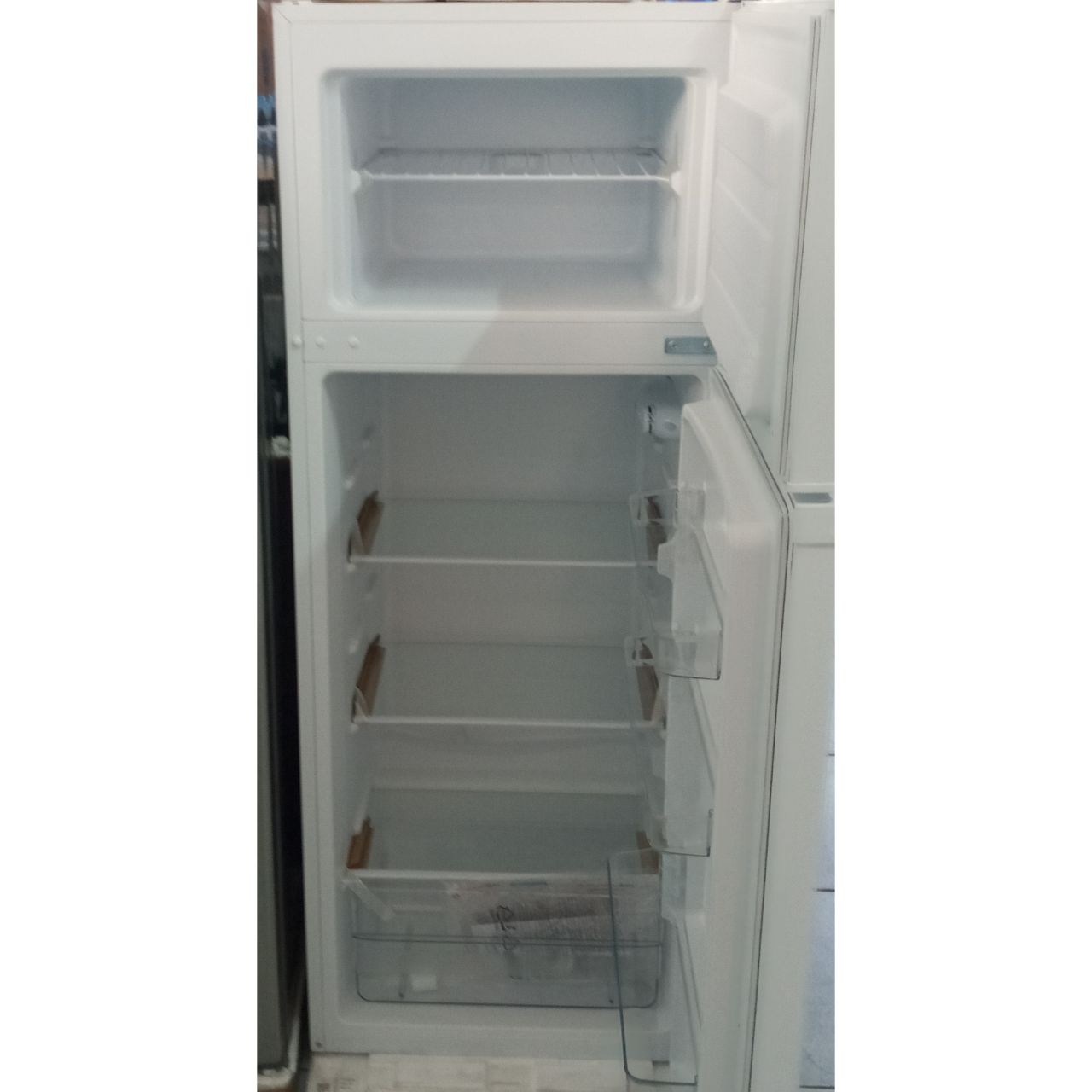 Холодильник двухкамерный Midea 204 литра