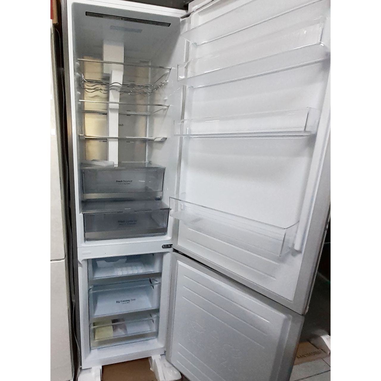 Холодильник двухкамерный LG 416 литров
