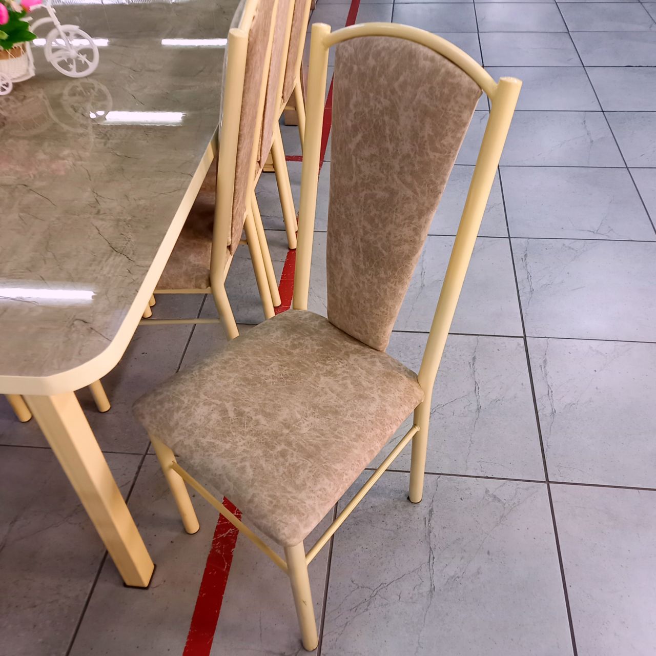 Стол со стульями Алипия