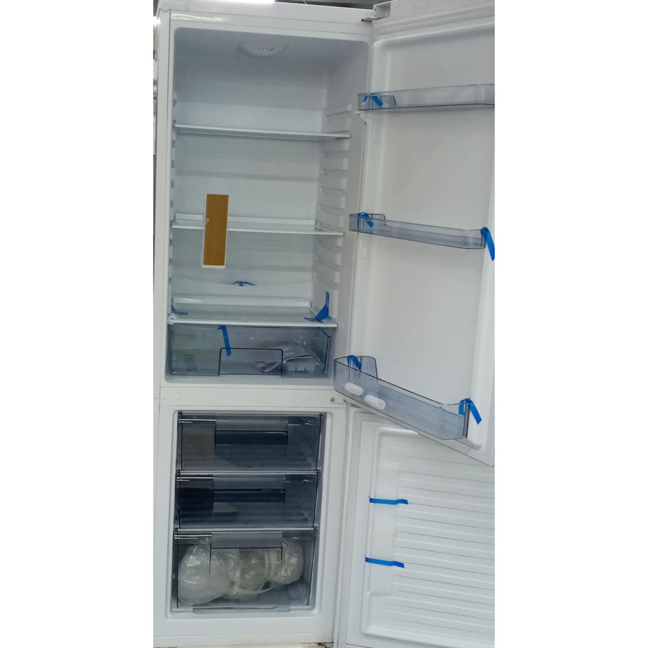Холодильник двухкамерный Avest 290 литров