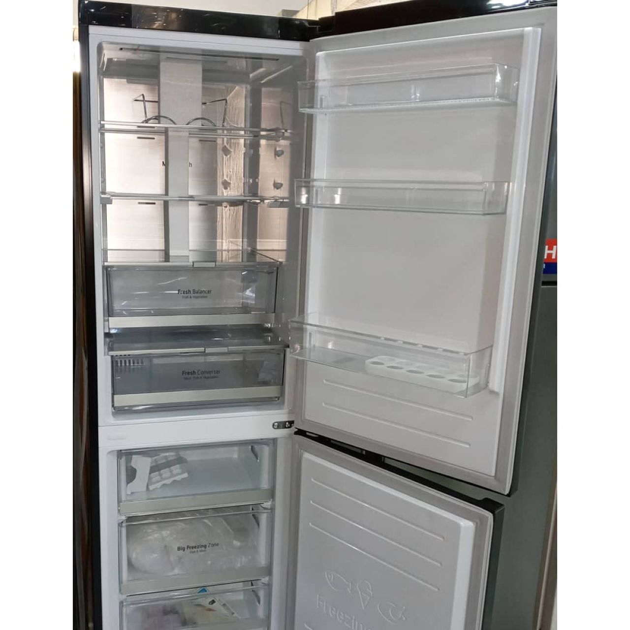 Холодильник двухкамерный LG 369 литров