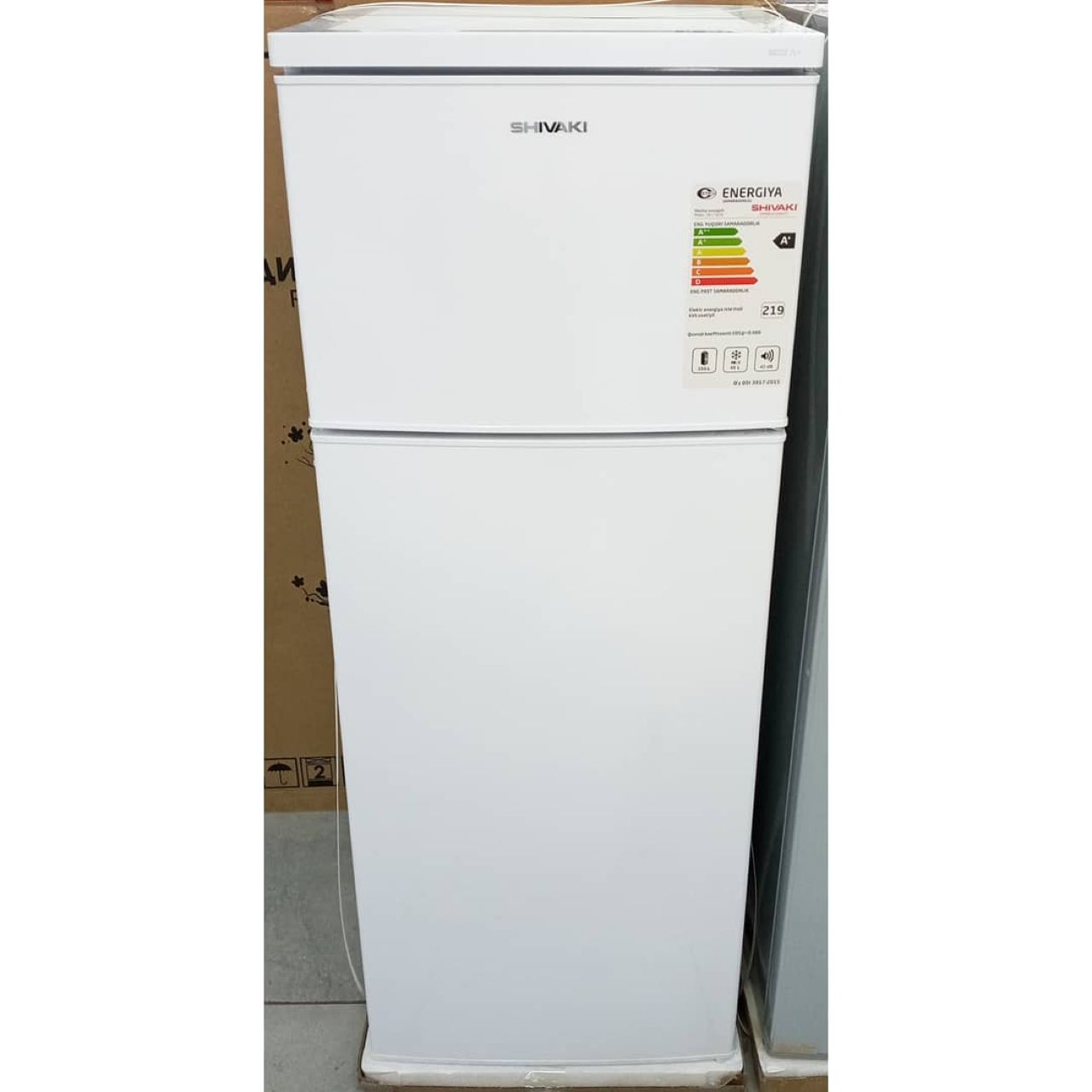 Холодильник двухкамерный Shivaki 212 литров