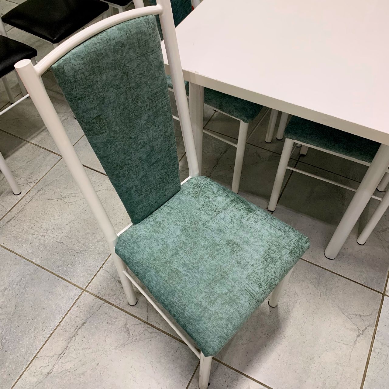 Стол со стульями Авоир