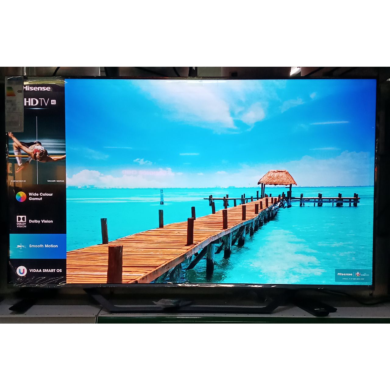 Телевизор Hisense 4K UHD 140 см