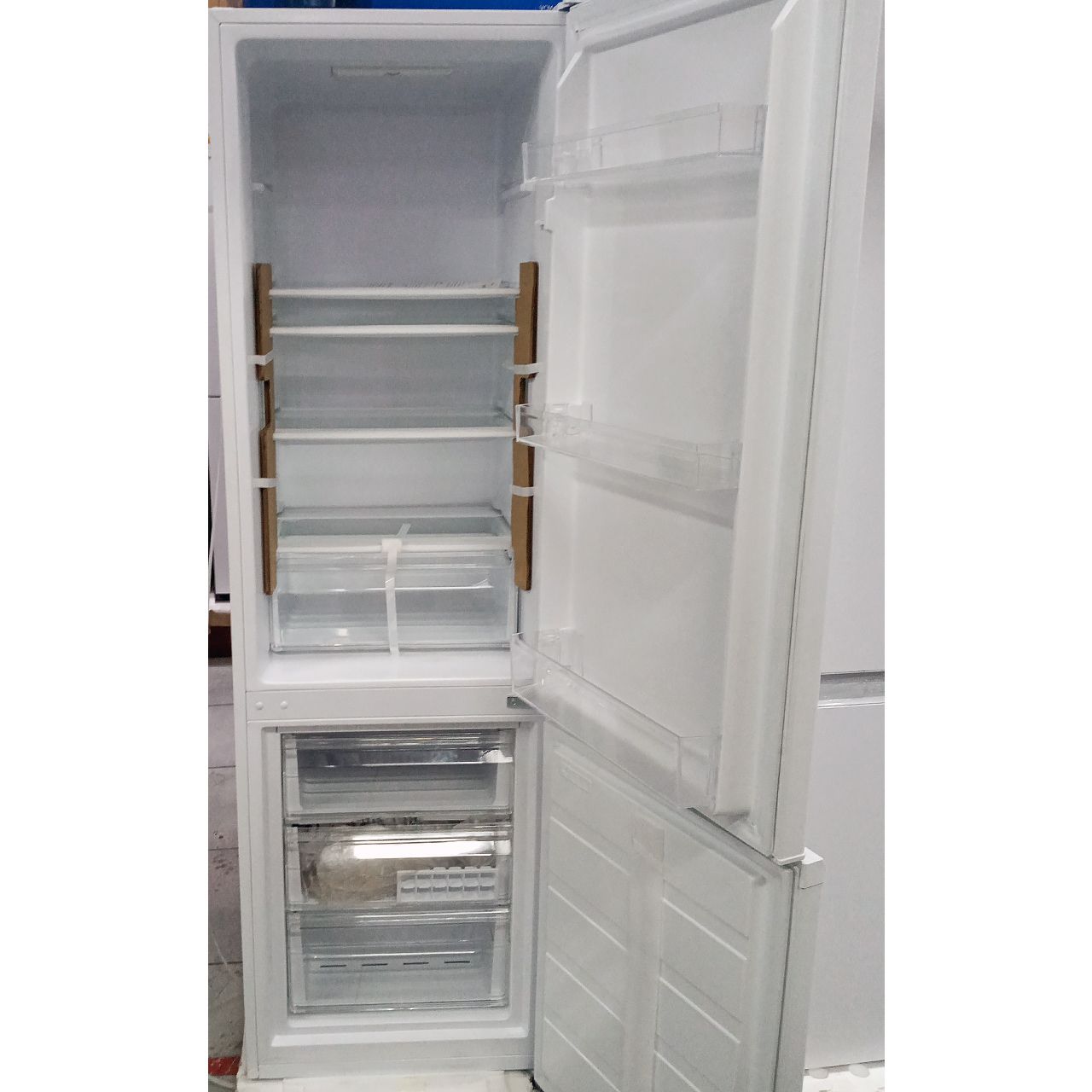 Холодильник двухкамерный ARG 265 литров