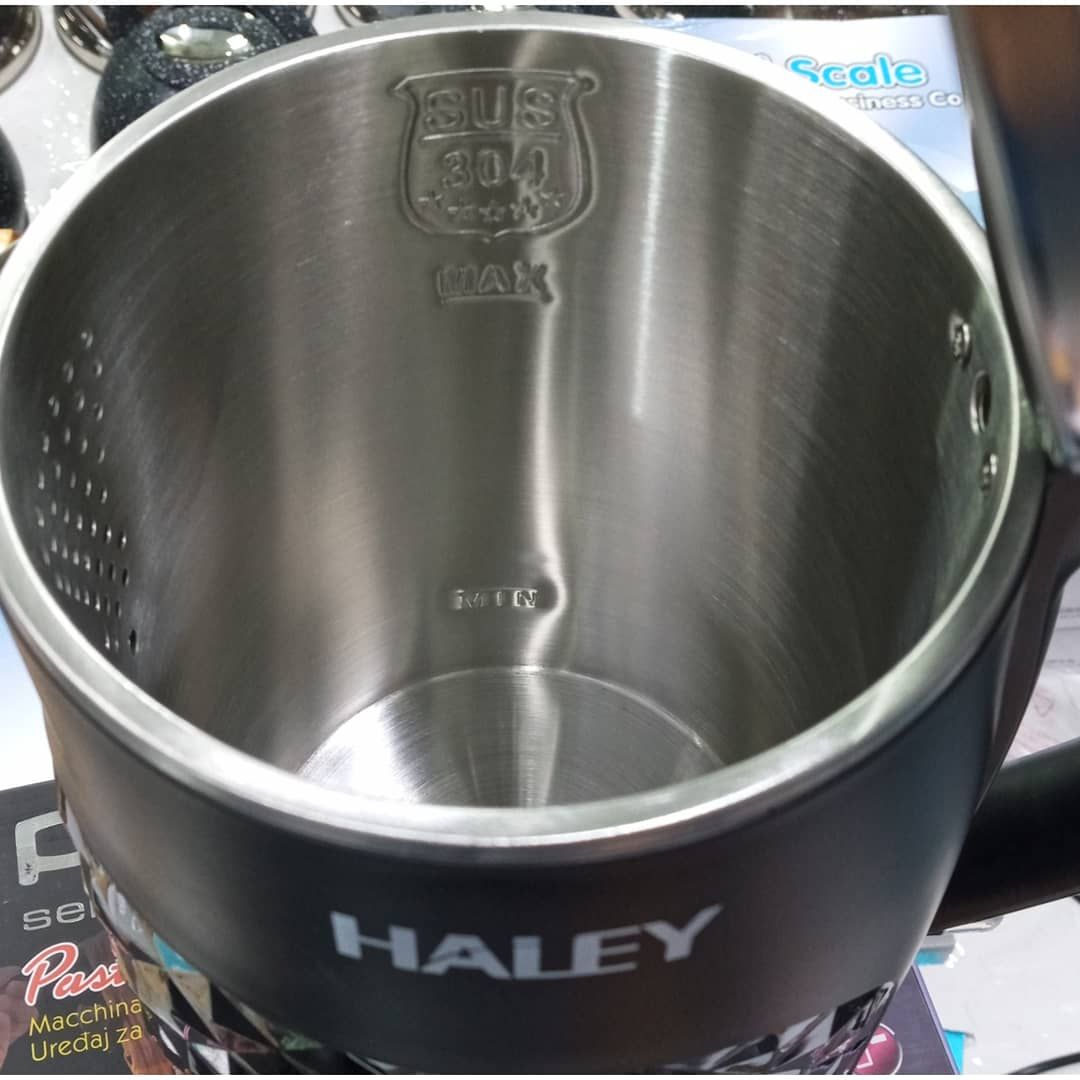 Электрический чайник Haley объемом 2 литра