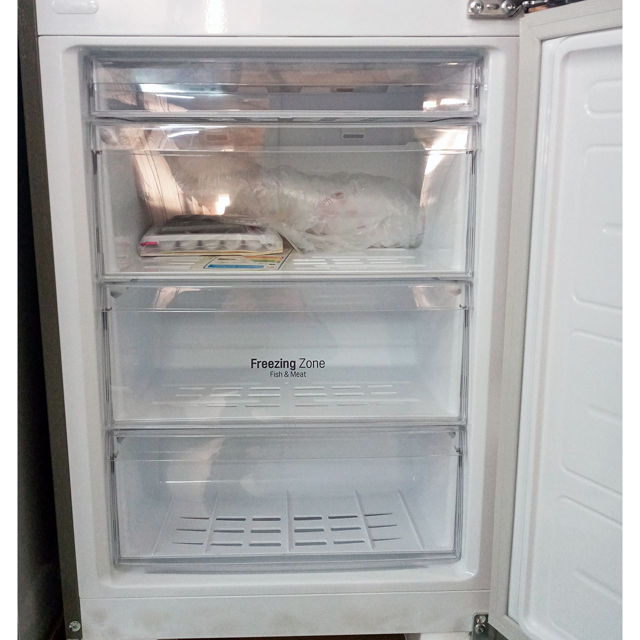 Холодильник двухкамерный LG 302 литра