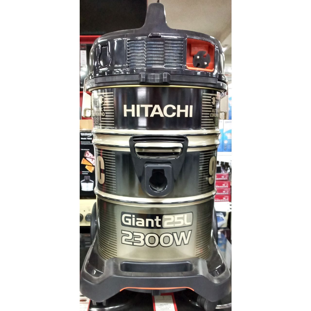 Пылесос Hitachi мощностью 2300 Вт