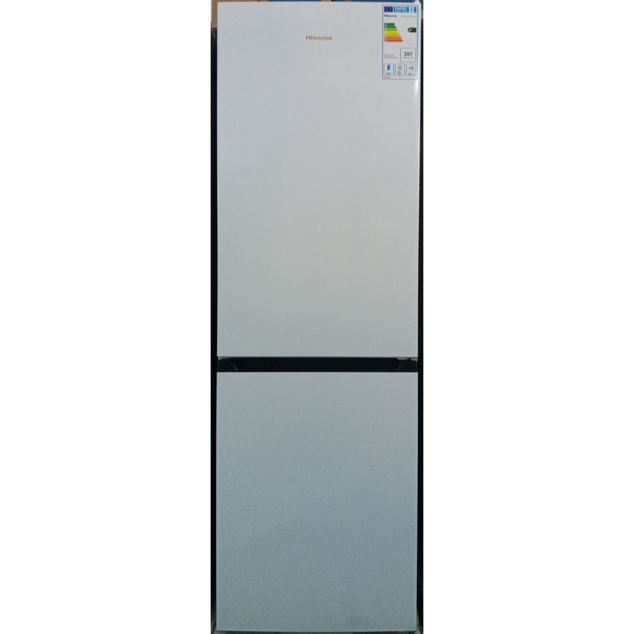 Холодильник двухкамерный Hisense 300 литров
