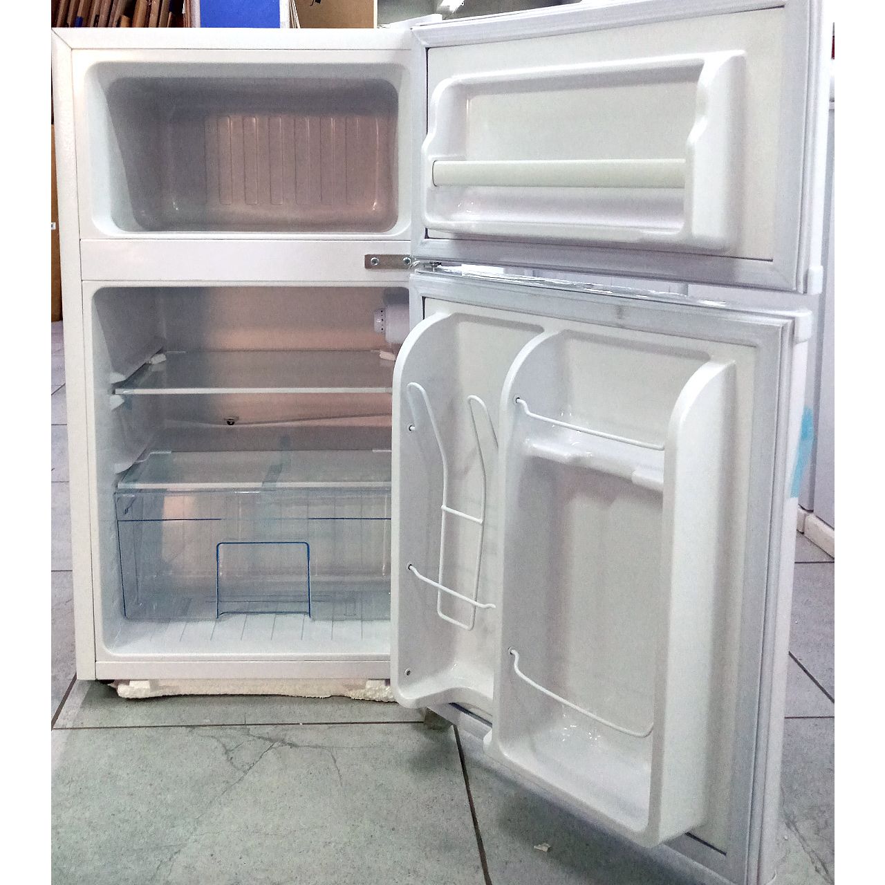 Холодильник однокамерный Changer 90 литров