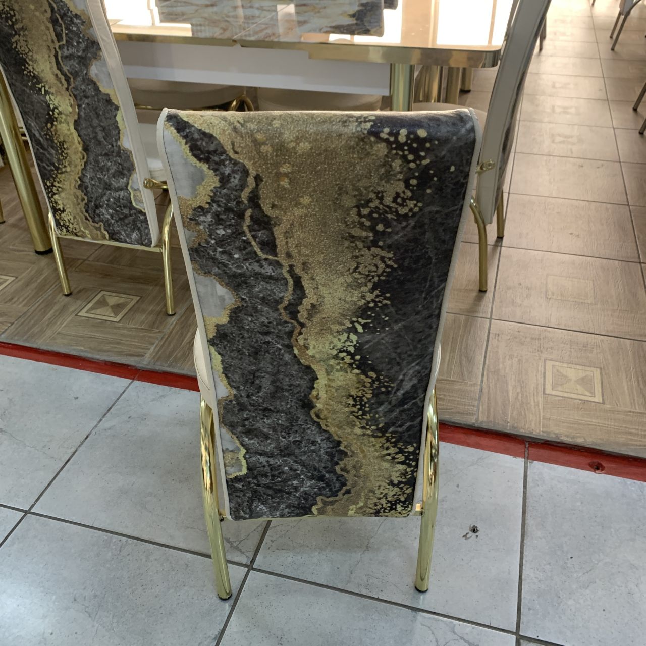 Стол со стульями Золото
