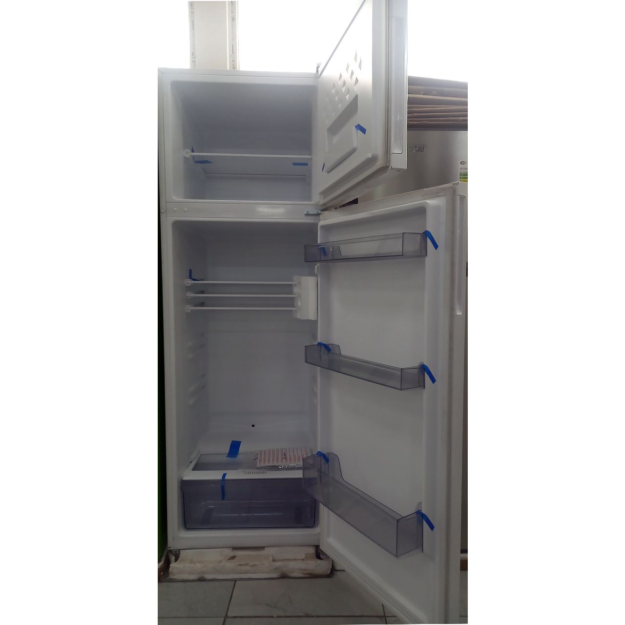 Холодильник двухкамерный Avest 302 литра