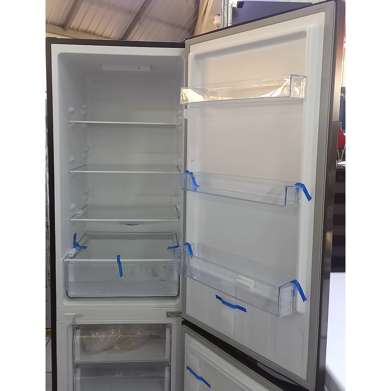 Холодильник двухкамерный uzFresh 262 литра