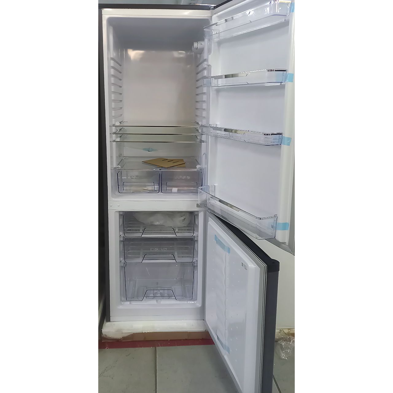 Холодильник двухкамерный Artel на 248 литров