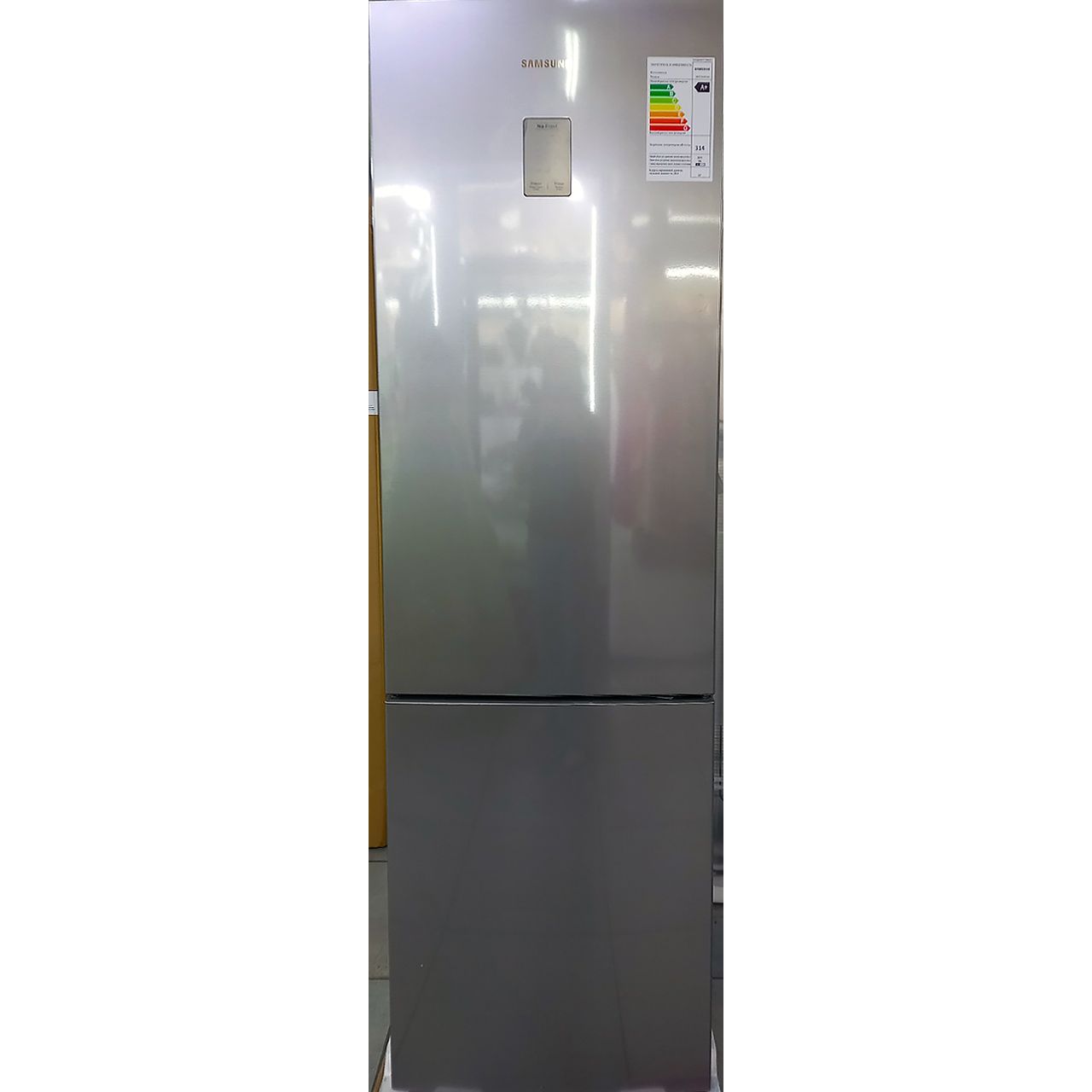 Холодильник двухкамерный Samsung на 367 литров