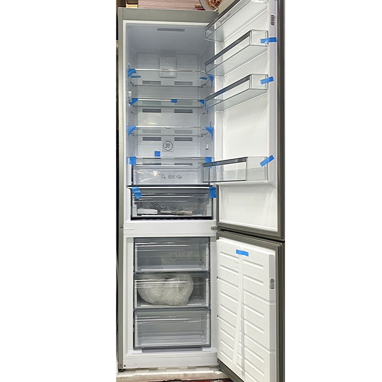 Холодильник двухкамерный Schaub Lorenz 379 литров