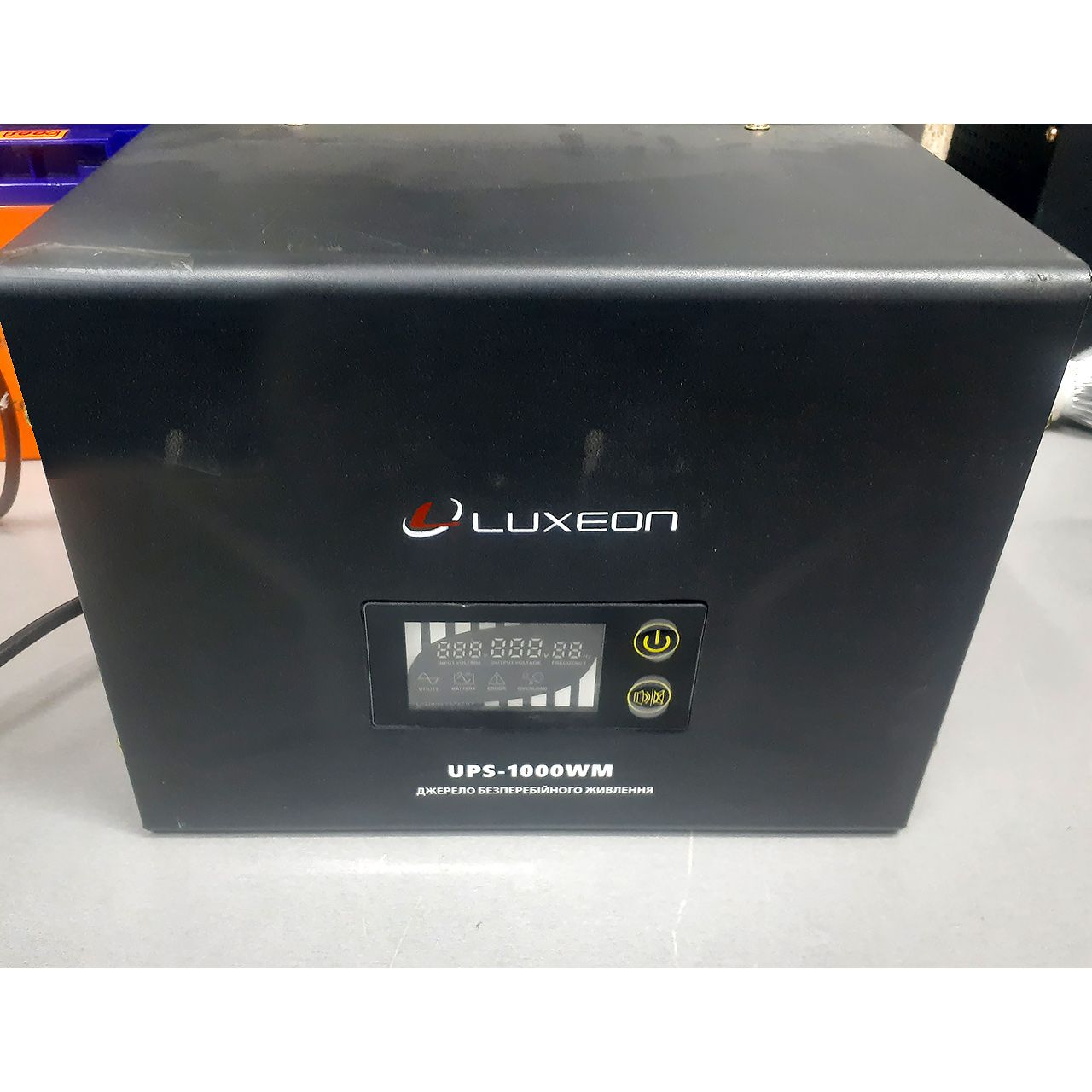 Бесперебойное электропитание Luxeon 1000 Вт