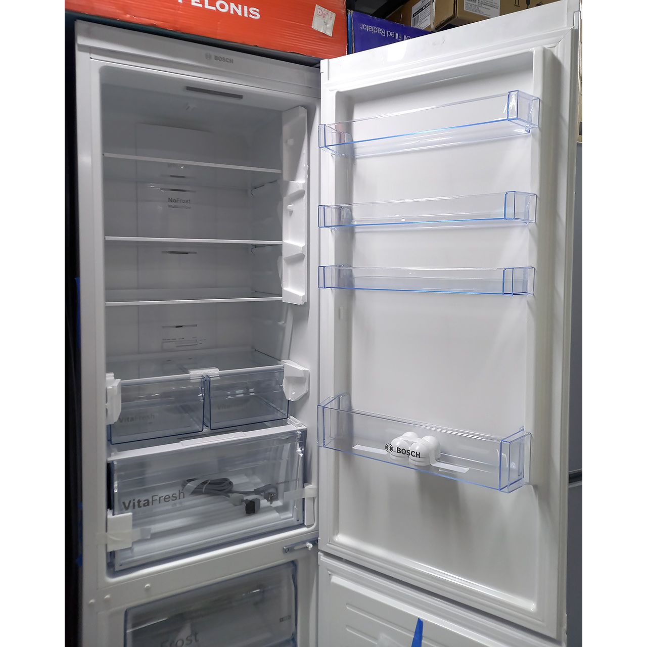 Холодильник двухкамерный Bosch 400 литров