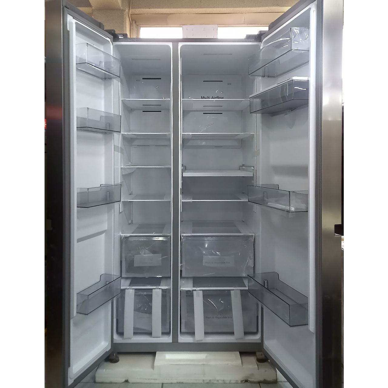 Холодильник side-by-side Hisense 635 литров