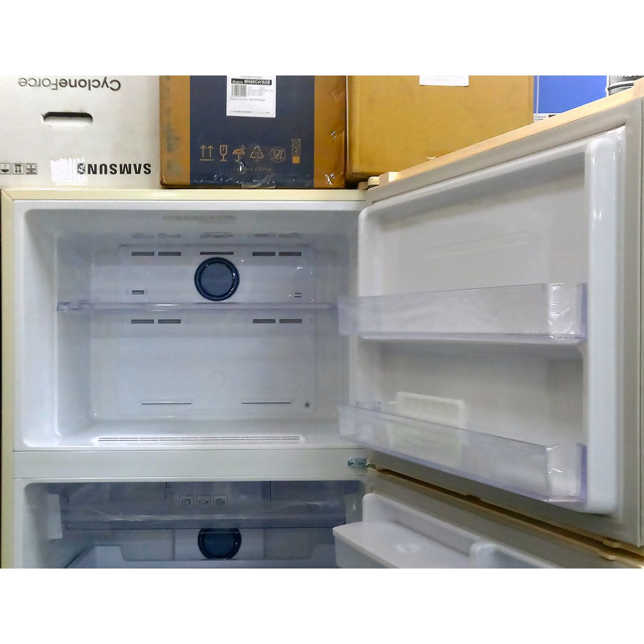 Холодильник двухкамерный Samsung 526 литров