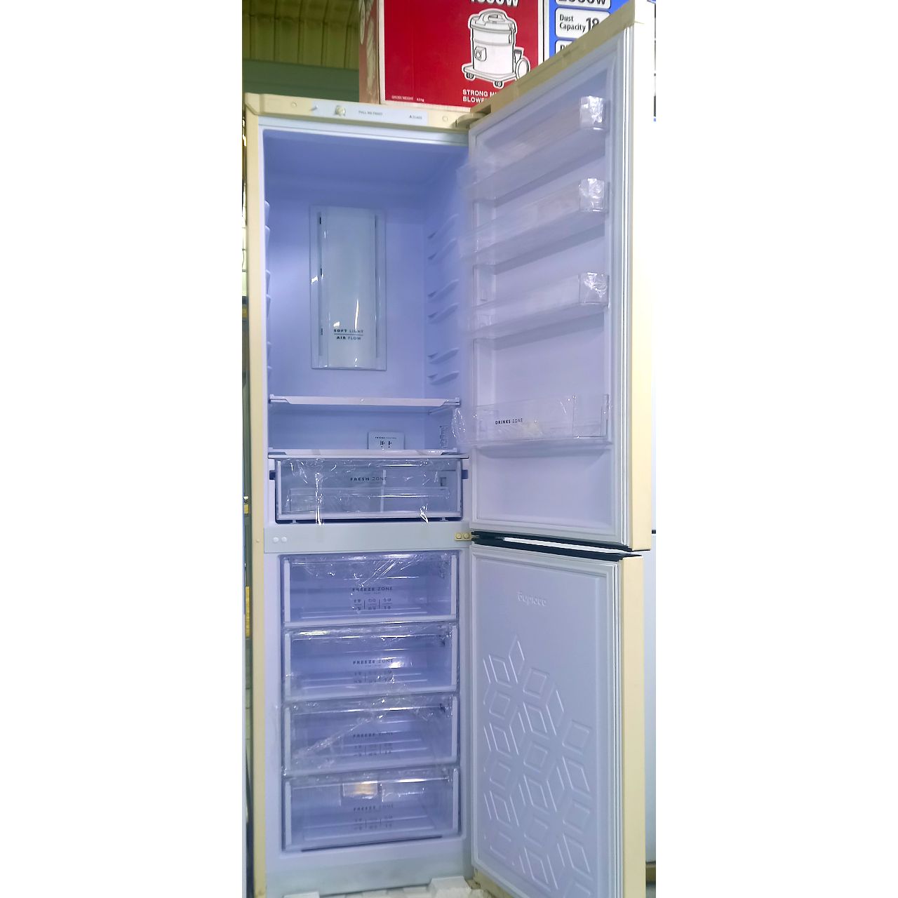 Холодильник двухкамерный Бирюса 370 литров