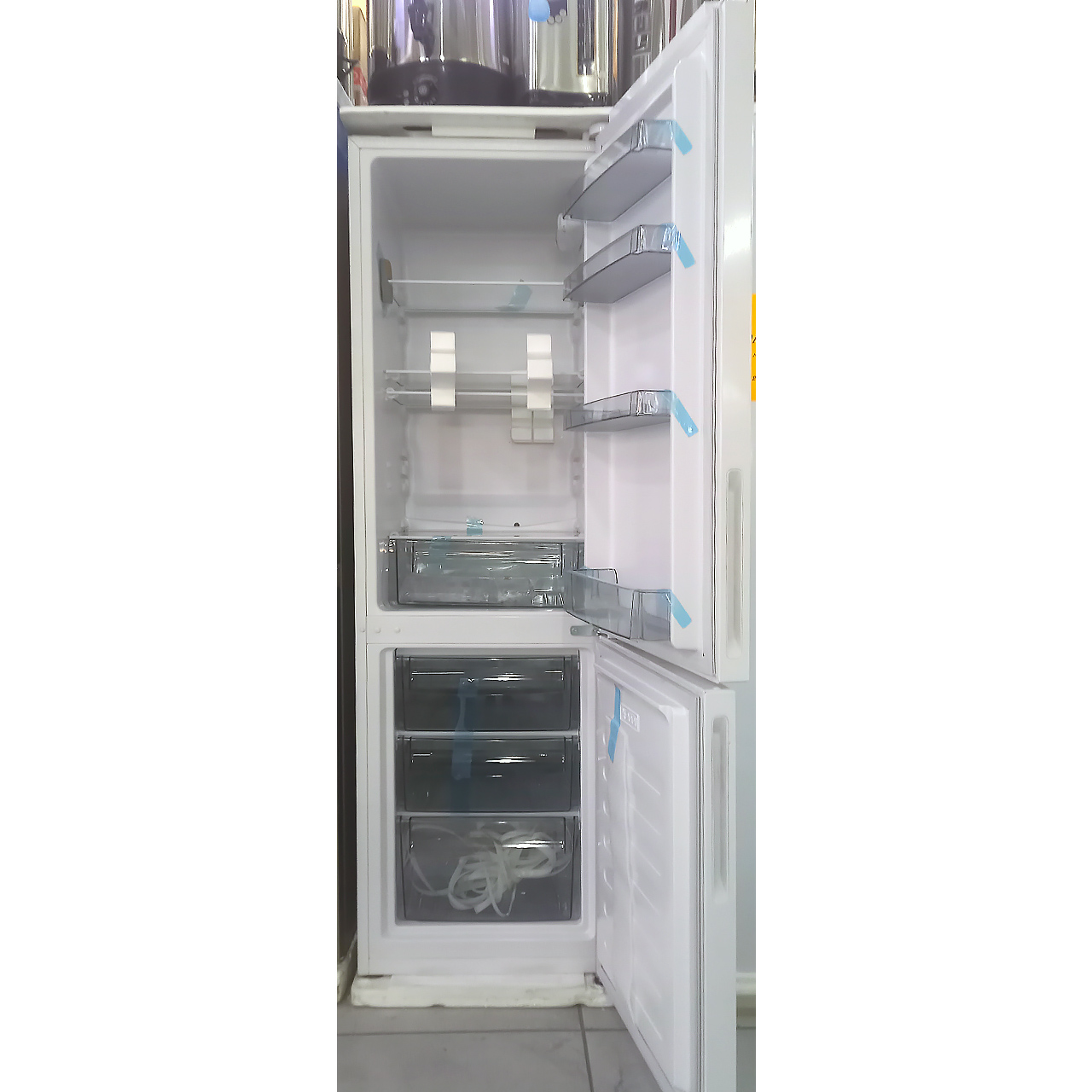 Холодильник двухкамерный KEG 310 литров