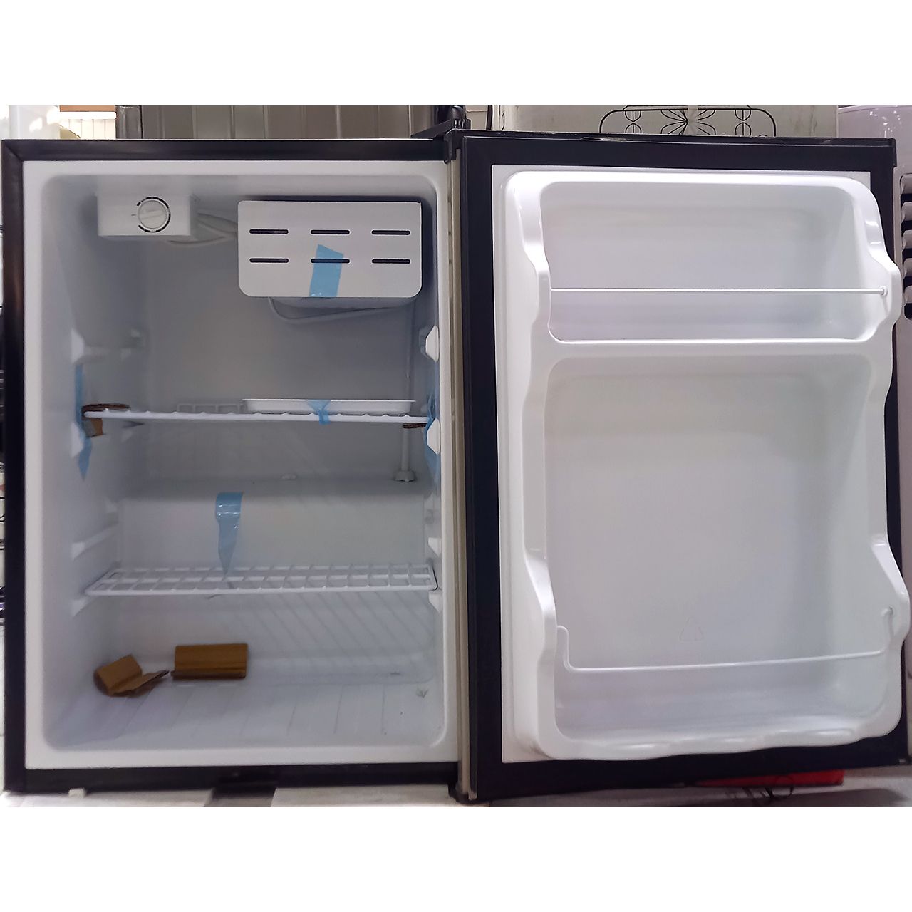 Холодильник однокамерный Hyundai 66 литров