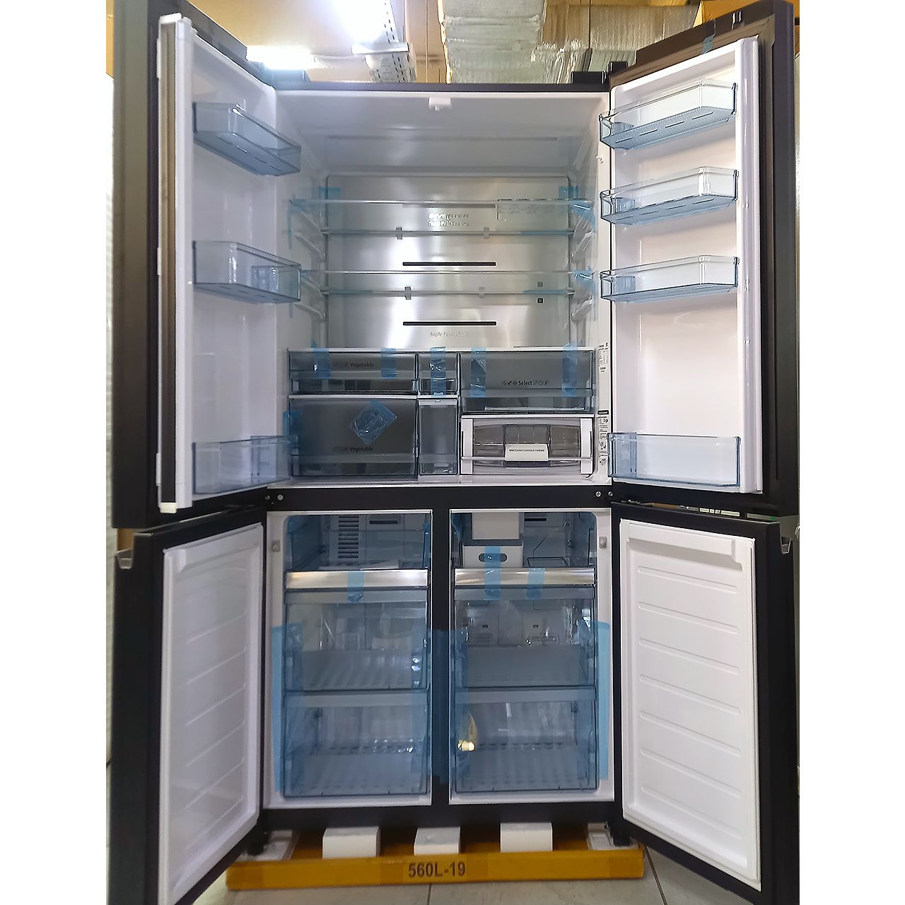 Холодильник двухкамерный Hitachi 600 литров