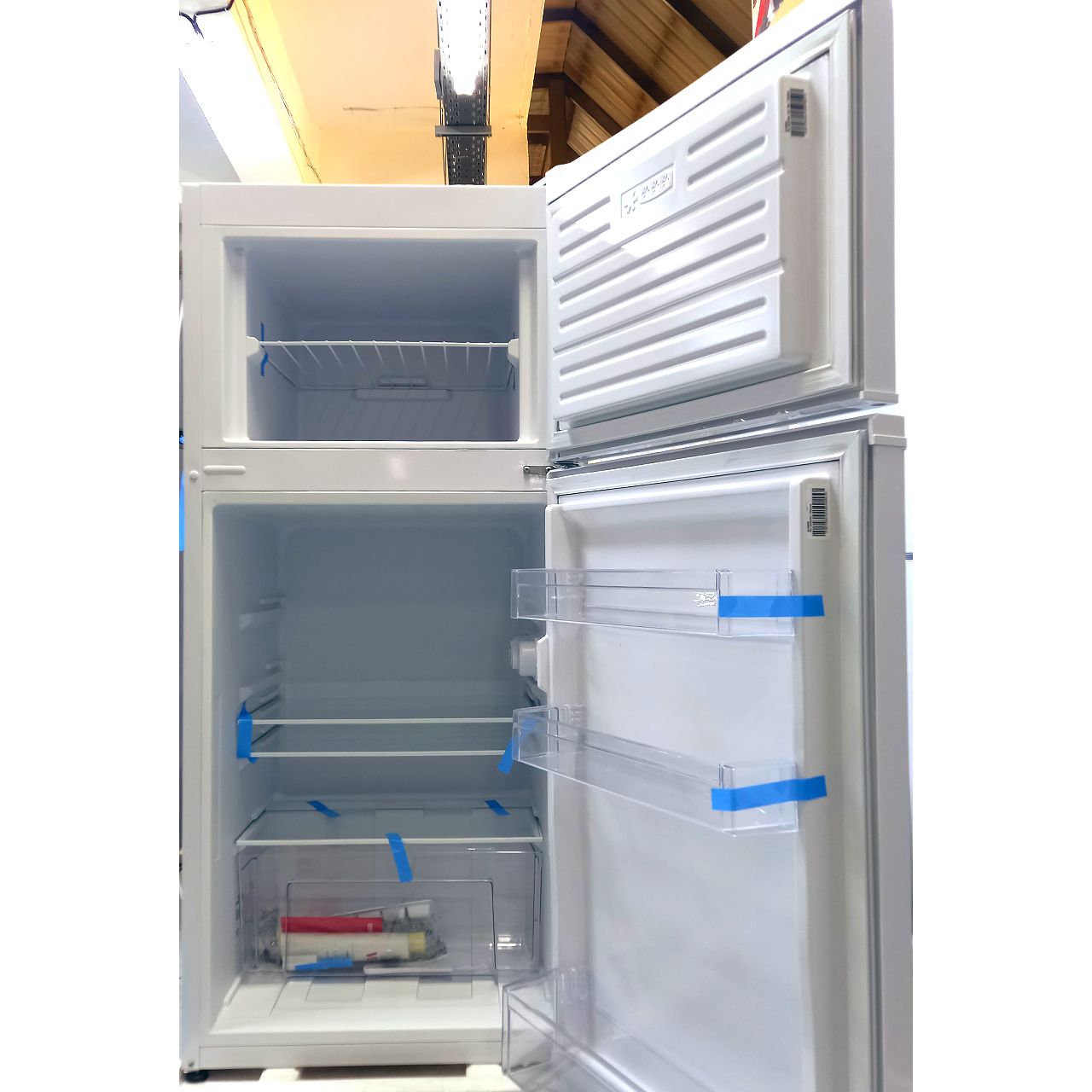 Холодильник двухкамерный Vestel 168 литров