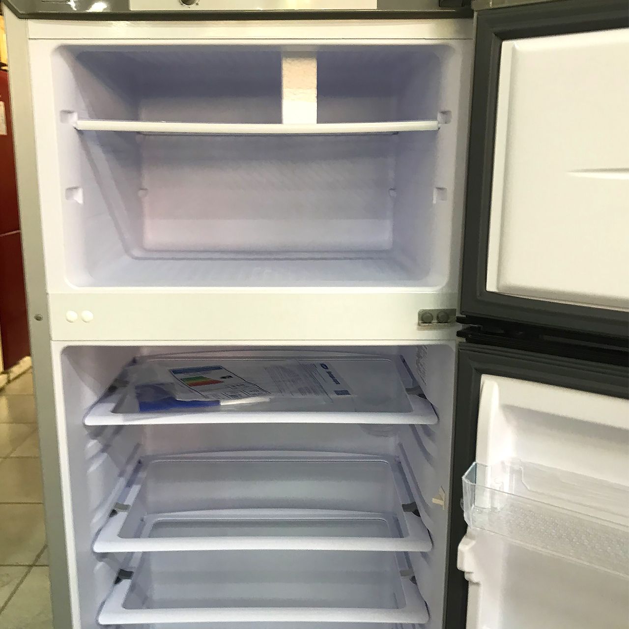 Холодильник двухкамерный Бирюса 280 литров