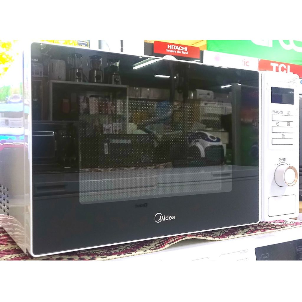 Микроволновка Midea мощностью 800 Вт — Tabilga.kg
