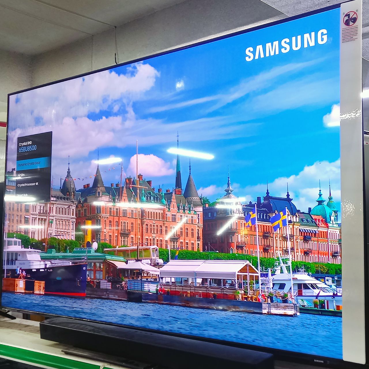 Телевизор Samsung 4K UHD 165 см