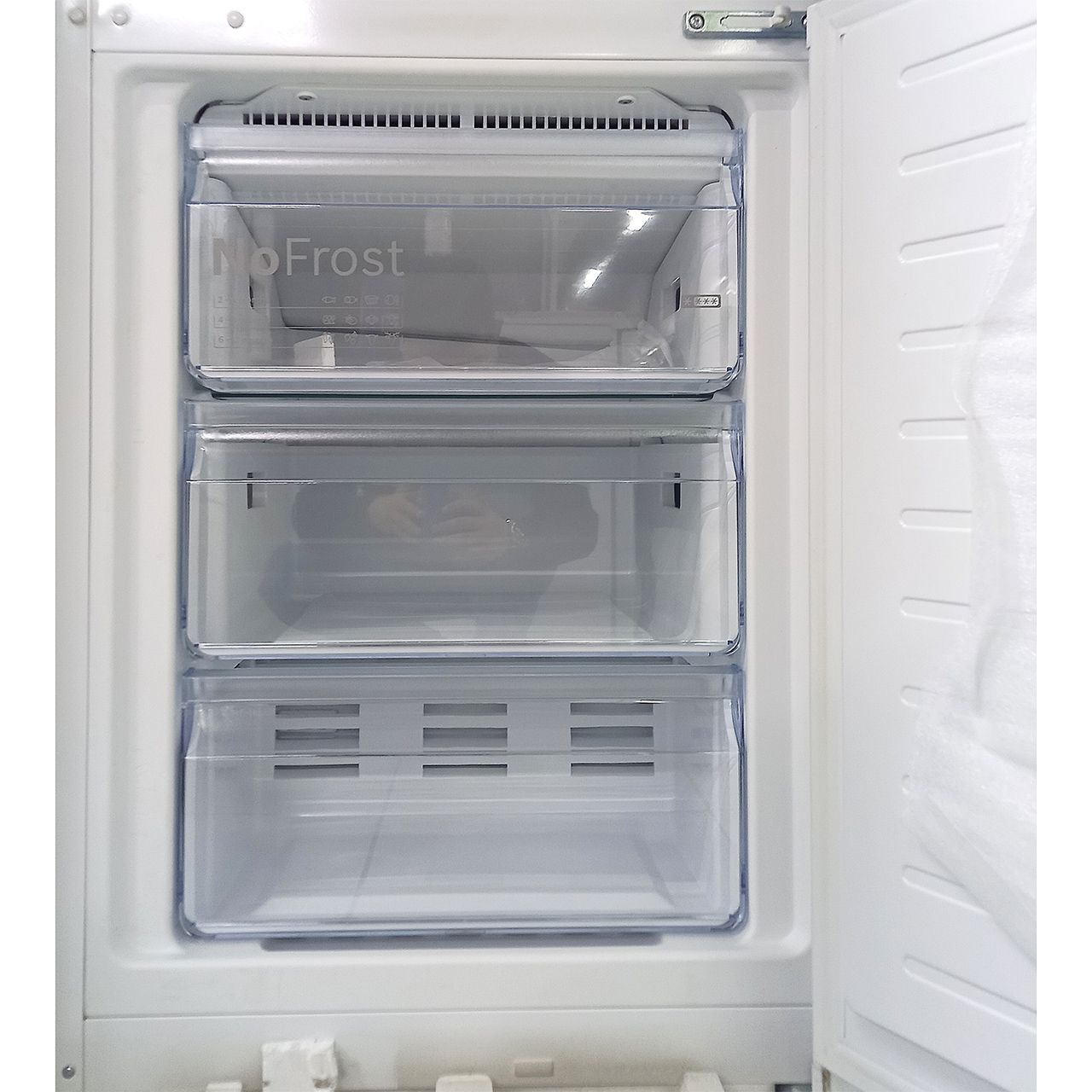 Холодильник двухкамерный Bosch 366 литров