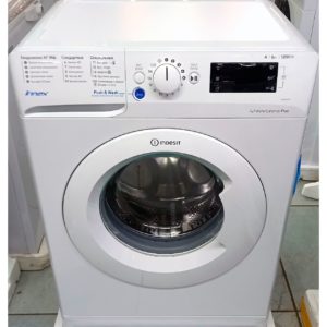 Стиральная машина Indesit 6 кг