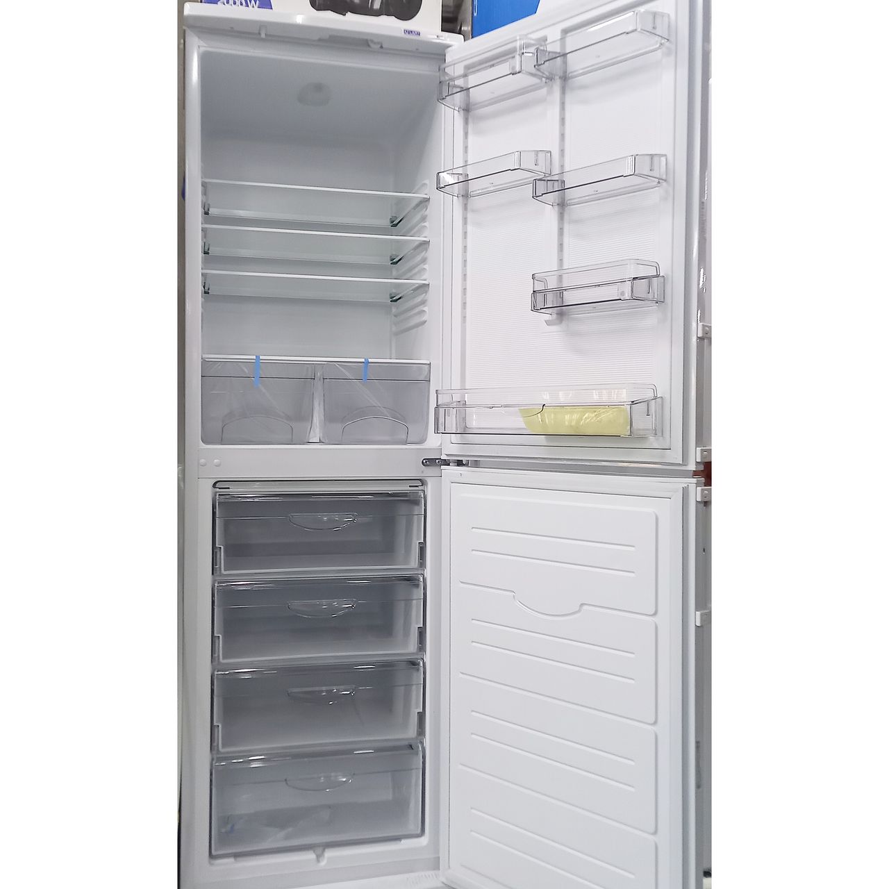 Холодильник двухкамерный Atlant 340 литров
