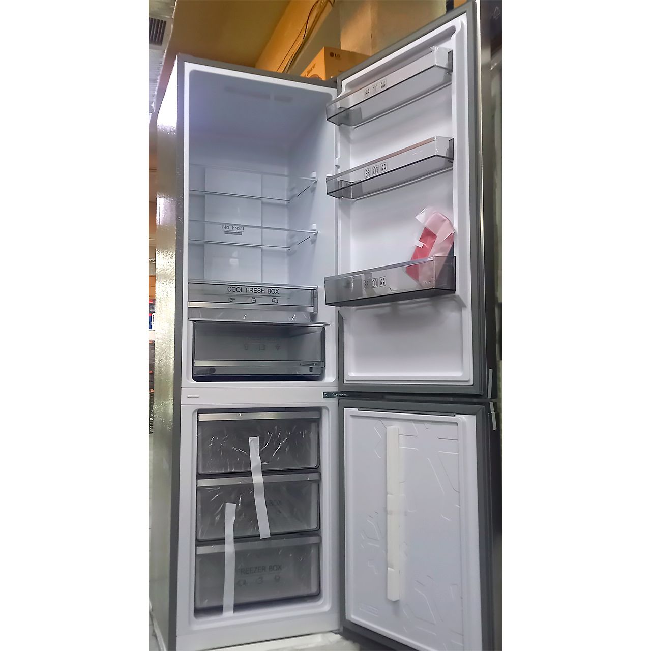 Холодильник двухкамерный Konka 335 литров