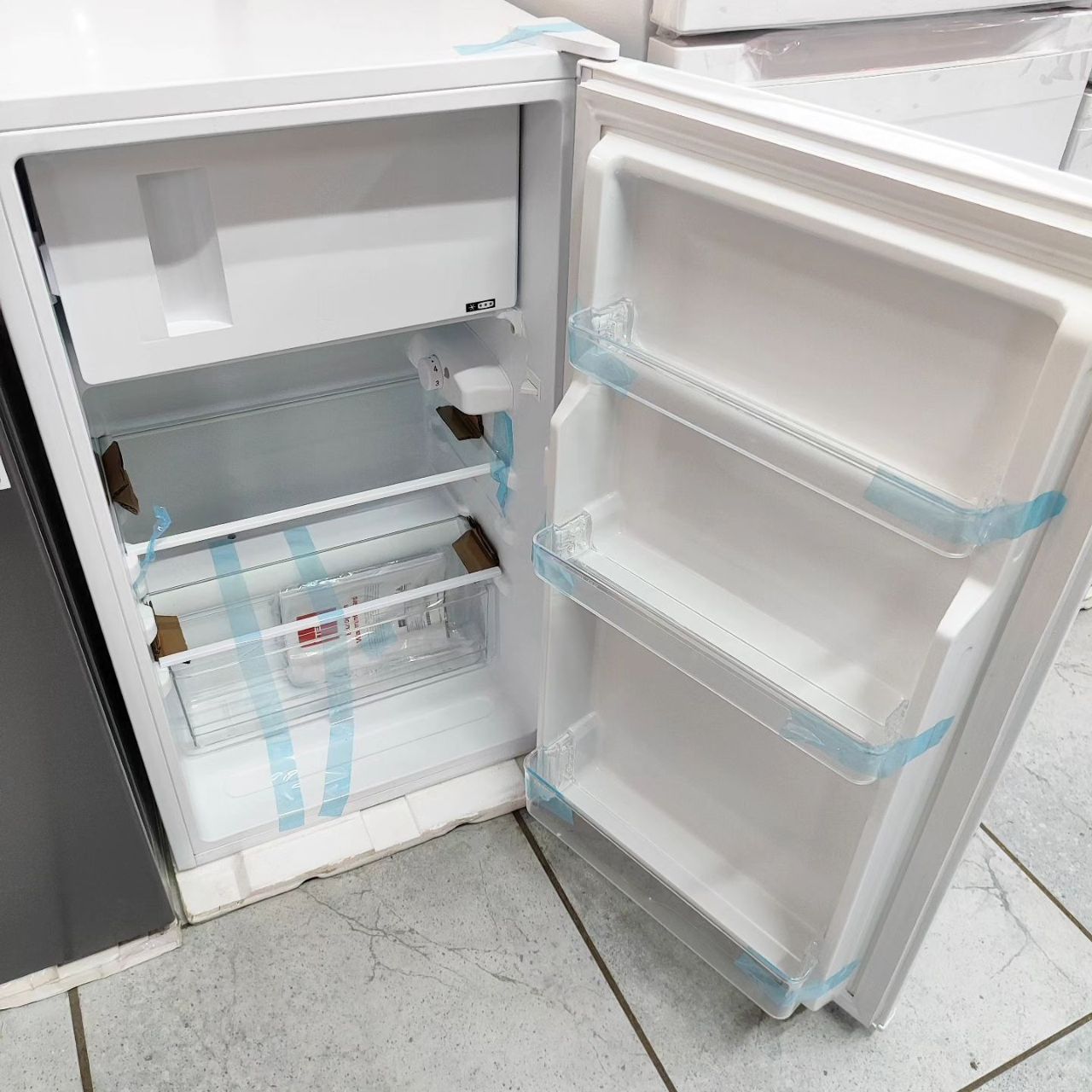 Холодильник однокамерный Teka 100 литров