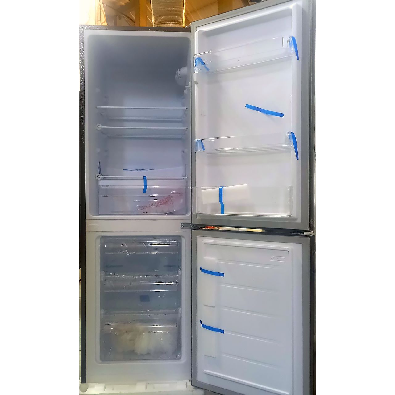 Холодильник двухкамерный Changhong 157 литров