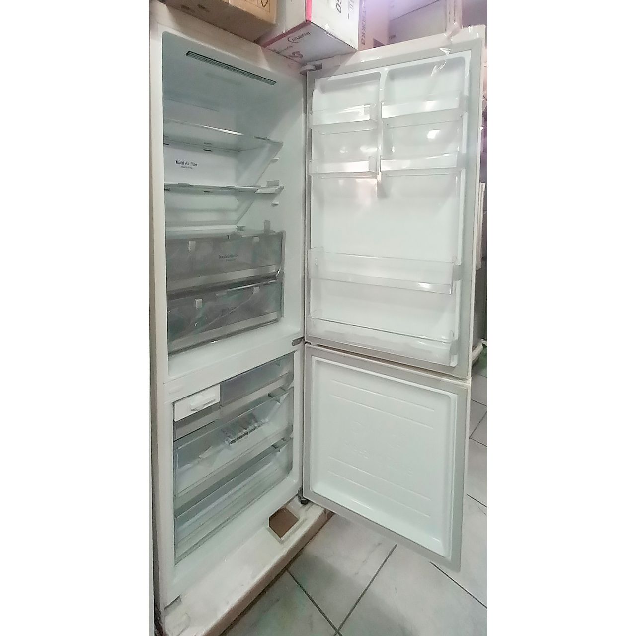 Холодильник двухкамерный LG 451 литров
