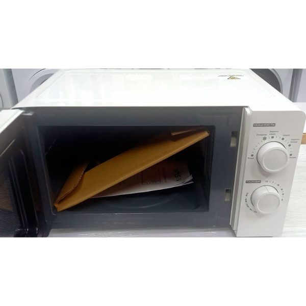 Микроволновка Yasin мощностью 700 Вт