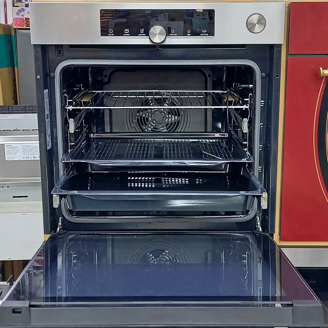 Духовой шкаф Gorenje объемом 77 литров