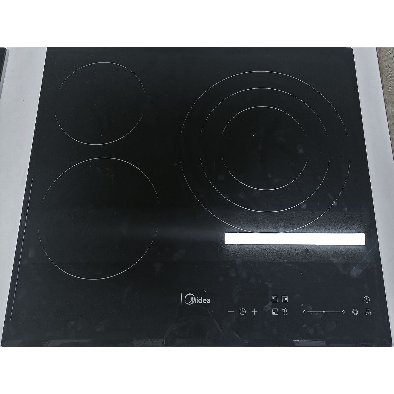 Электрическая варочная поверхность Midea