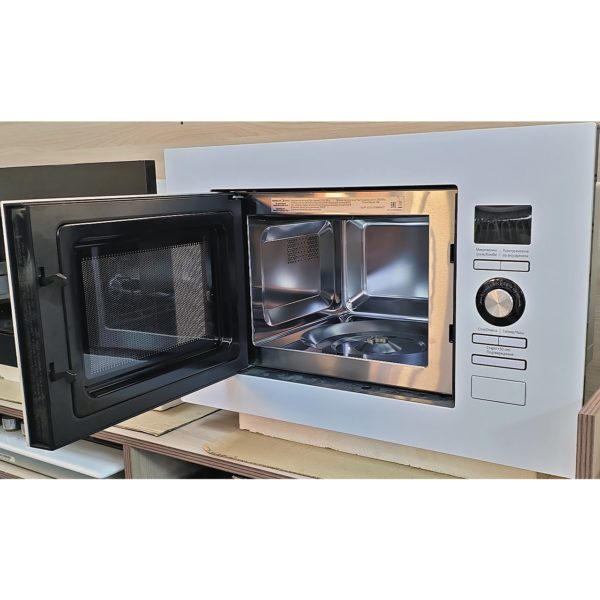 Встраиваемая микроволновка Midea мощностью 800 Вт